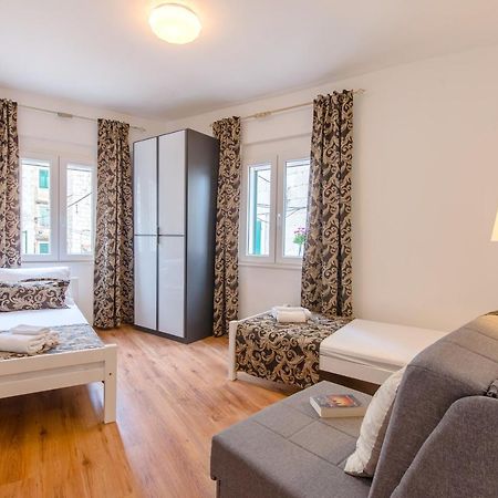 Apartment Vijoleta In City Centre Сплит Экстерьер фото